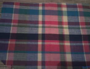 普梳織物紡紗加工方法及梭織結構